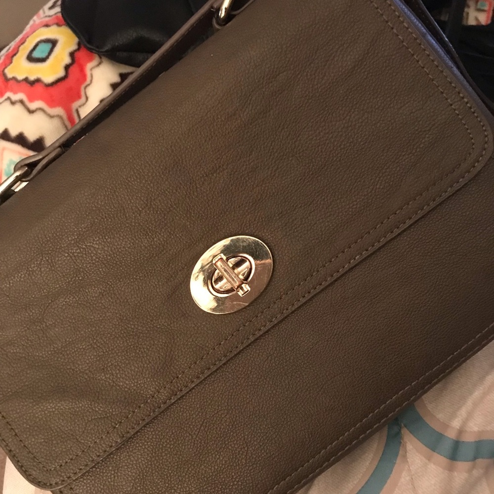 Oliver cross body purse